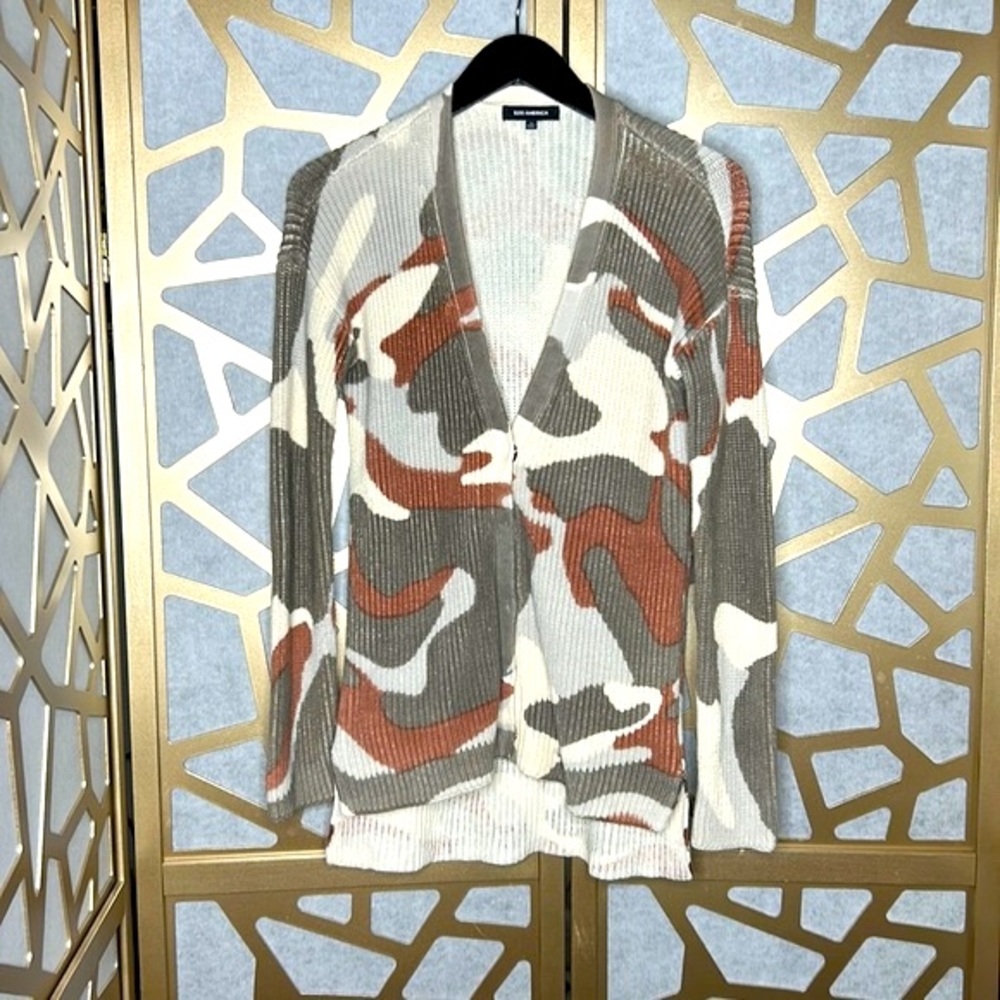 525 America camo‎ vneck cardigan